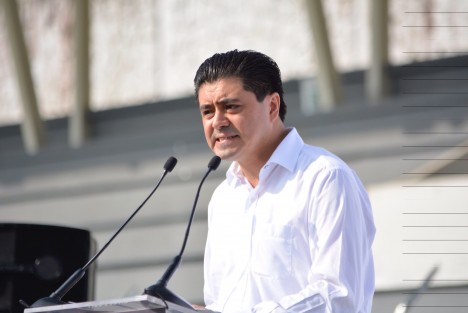 El Secretario de Gobierno, Rogelio Franco Castán, en su discurso a jóvenes estudiantes, aseguró que el gobierno trabaja para reducir el índice de embarazos no deseados, sin embargo, Veracruz ha incrementado sus cifras, siendo el estado con mayor número de jovencitas embarazadas. 