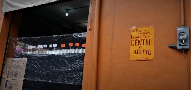 Todo Xalapa es centro de acopio; dependencias, negocios particulares, domicilios, ahí cada cual acude al de su confianza. 
