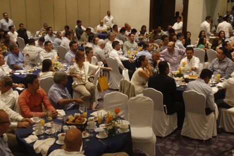 Los socios COPARMEX Veracruz realizaron su desayuno mensual. Los invitados de honor fueron el alcalde de Boca del Río, Miguel Ángel Yunes Marquez y el Obispo de la diócesis de Veracruz, Luis Felipe Gallardo Martín del Campo.