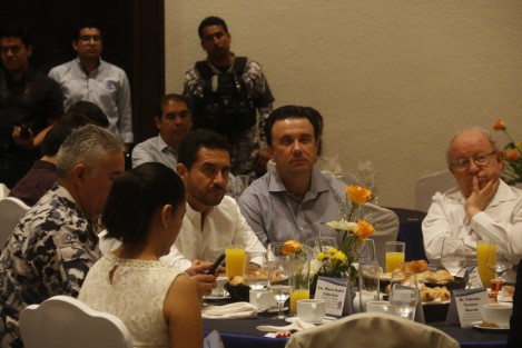 Los socios COPARMEX Veracruz realizaron su desayuno mensual. Los invitados de honor fueron el alcalde de Boca del Río, Miguel Ángel Yunes Marquez y el Obispo de la diócesis de Veracruz, Luis Felipe Gallardo Martín del Campo.