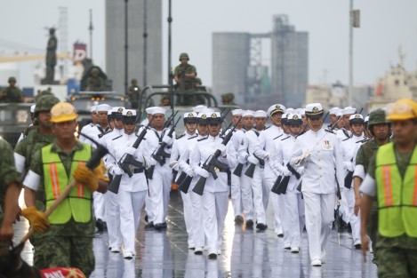 Un contingente de elementos de la Secretaría de la Defensa Nacional y de la Secretaría de Marina, desfilaron por calles del centro de la ciudad para conmemorar la Consumación de la Lucha de la Independencia de México. El gobernador del estado encabezó la ceremonia.
