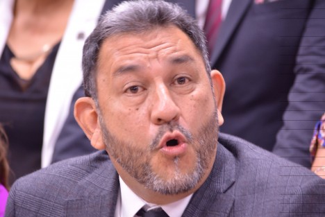 Diputados de Morena en conferencia de prensa aseguraron que la sesión extraordinaria es ilegal y no asistirían como lo han anunciado los diputados priistas pues desconocen al Diputado Sergio Hernández como Coordinador de la JUCOPO. 