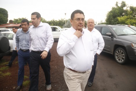 También asistieron algunos diputados locales y algunos funcionarios de otros municipios, como la síndica de Xalapa, Michelle Servín. 