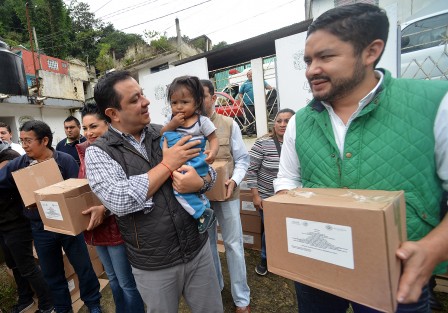 Son 500 familias de las colonias Miradores de San Roque, Plan de Ayala sector 1 y 2, Dolores Hidalgo y Veracruz las que recibirán este apoyo.