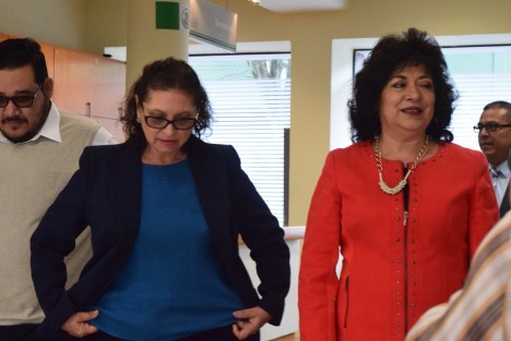 Mariana Aguilar López, Secretaria de Medio Ambiente, y la titular del Instituto Veracruzano de las Mujeres, Gabriela Palacios Hernández, acudieron a la inauguración del diplomado Derechos humanos de las mujeres, esto en la Biblioteca Carlos Fuentes de Xalapa. 
