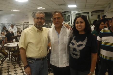 El gobernador Miguel Ángel Yunes Linares presentó el Proyecto de Remodelación del Boulevard Manuel Ávila Camacho de la conurbación Veracruz-Boca del Río, que arrancará este próximo domingo, con una inversión inicial de 150  mdp, en los 10 km que comprende. 