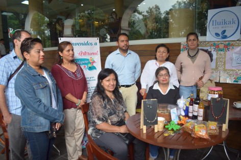 Productores locales hacen la invitación para que acudan a comprar al Patio artesanal en el Parque doña Falla  el próximo fin de semana, en donde se ofertarán artículos artesanales.  