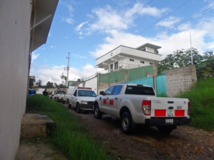 Comerciante de 76 años de edad, fue asesinado a balazos, en la colonia Higueras,  por un hombre que le debía dinero,  mismo que no logró darse a la fuga, ante la pronta presencia de  patrulleros de SSP y Fuerza Civil y se refugió en su domicilio, el móvil  la deuda.
