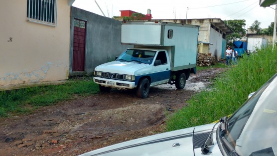 Comerciante de 76 años de edad, fue asesinado a balazos, en la colonia Higueras,  por un hombre que le debía dinero,  mismo que no logró darse a la fuga, ante la pronta presencia de  patrulleros de SSP y Fuerza Civil y se refugió en su domicilio, el móvil  la deuda.
