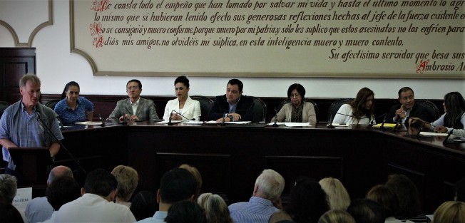 Durante la ceremonia,Gerd-Christian Wagner, alcalde de Varel, explicó que llevan 14 días en México y todos los integrantes del club los consideran un país hermoso y gente amable. Hemos estado en Cancún, en Mérida y en otras ciudades, pero la ciudad más interesante ha sido Xalapa, dijo. 
