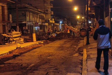 Debido a las obras en Xalapeños Ilustres, la noche de este viernes fue cerrada la misma a la circulación, desde  la Av. 20 de Noviembre, lo mismo que Moctezuma entre Xalapeños Ilustres y Murillo Vidal. Aunque no hay anuncio oficial, el cierre muy posiblemente dure al menos el fin de semana, pues se trabaja en el drenaje pluvial. 