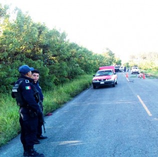 Un fatídico accidente, se suscitó en la carretera Chote a Espinal en el tramo Francisco Villa y San Lorenzo, a la altura del kilómetro 6+ 900 frente al Rancho Santa Isabel, una persona perdió la vida cuando caminaba a borde de esta vía de comunicación. 
