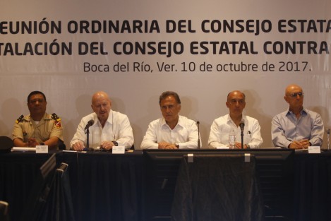  El gobernador del estado, Miguel Ángel Yunes Linares, inauguró los trabajos de la 3a Reunión Ordinaria del Consejo Estatal de Salud y Reinstalación del Consejo Estatal Contra las Adicciones. Le acompañó el titular del Consejo Nacional Contra las Adicciones, Manuel Mondragón y Kalb.
