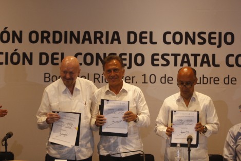  El gobernador del estado, Miguel Ángel Yunes Linares, inauguró los trabajos de la 3a Reunión Ordinaria del Consejo Estatal de Salud y Reinstalación del Consejo Estatal Contra las Adicciones. Le acompañó el titular del Consejo Nacional Contra las Adicciones, Manuel Mondragón y Kalb.