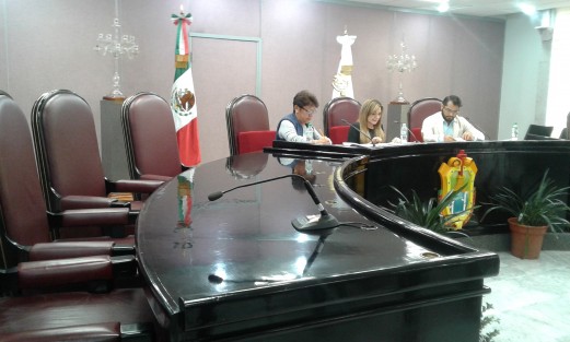 Se realizan las audiencias abiertas de comisiones legislativas, algunas sí, otras. En la de defensa a los periodistas se trató el tema de la CEAPP, en la cual se buscarán cambios, ya que actualmente el 90% de presupuesto se va en gastos, pues los salarios son muy altos y poco se utiliza en apoyo real al gremio.   