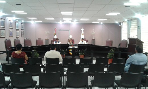 Se realizan las audiencias abiertas de comisiones legislativas, algunas sí, otras. En la de defensa a los periodistas se trató el tema de la CEAPP, en la cual se buscarán cambios, ya que actualmente el 90% de presupuesto se va en gastos, pues los salarios son muy altos y poco se utiliza en apoyo real al gremio. 