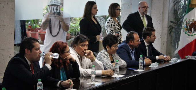 La LXIV Legislatura de Veracruz, a través de la Comisión Permanente de Vigilancia, presidida por el diputado Juan Manuel de Unánue Abascal, recibió del titular del Órgano de Fiscalización Superior del Estado (ORFIS) el Informe de Resultados de la Cuenta Pública 2016, en cumplimiento al artículo 51 de la Ley de Fiscalización Superior y Rendición de Cuentas del Estado. 