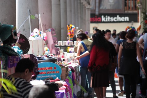 Con la presencia de 46 expositores, este domingo se inauguró en bajos de palacio municipal la Quinta Edición de Mundo Creativo y Empresarial Expo Nuestras Tradiciones.