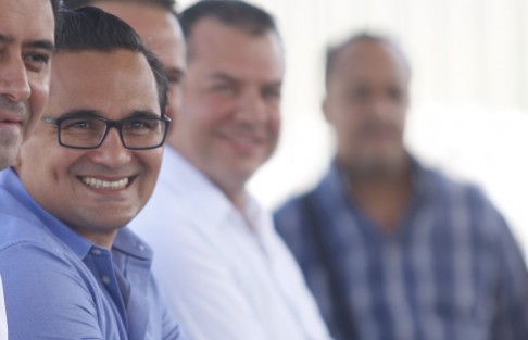 Tanto el fiscal del Estado, Jorge Winckler, como el gobernador Miguel Ángel Yunes Linares, se disculparon por el incidente de intento de detención errónea de una médico. Además informaron que los ministeriales han sido cesados. 