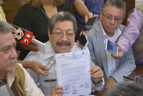 El dirigente del Sindicato Magisterial Veracruzano, Polo Villalobos, informó que han manifestado a la Comisión Especial en el Congreso del Estado para los pensionados del IPE, su rechazo a las cuentas individuales, por lo que esperan los legisladores se pongan a trabajar en la nueva Ley para el IPE. 