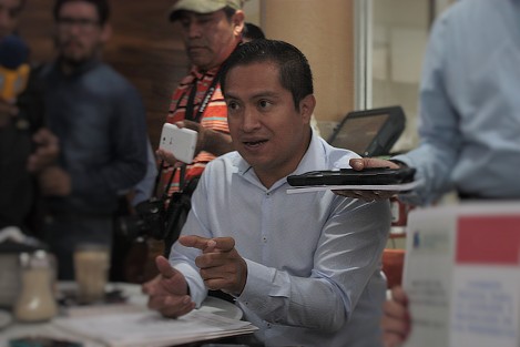 Jorge Morales, secretario Ejecutivo de la CAEPP, atribuyó los ataques de la diputada Marijose Gamboa a una amenaza que ella le hizo de atenerse a las consecuencias, debido a que no se mantuvo en la Comisión sus recomendadas, la contralora y la jefa de recursos financieros anteriores.  