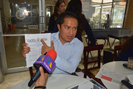 Jorge Morales dijo que Josefina Gamboa desconoce la información publicada en la Gaceta Oficial en marzo, donde se dan los lineamientos para la ayuda a periodistas, pues la diputada acusó discrecionalidad en el manejo de esos recursos. 