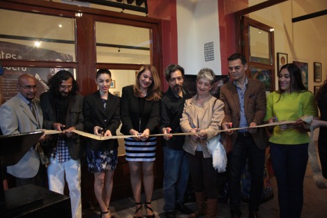Este lunes fue inaugurada en el Centro Recreativo Xalapeño la exposición del artista gráfico Carlos González, El Samurai, <em>Antes de que muera</em>, que incluye acuarela, diseño y fotografía, que en su mayoría ha realizado para el Ayuntamiento de Xalapa. 