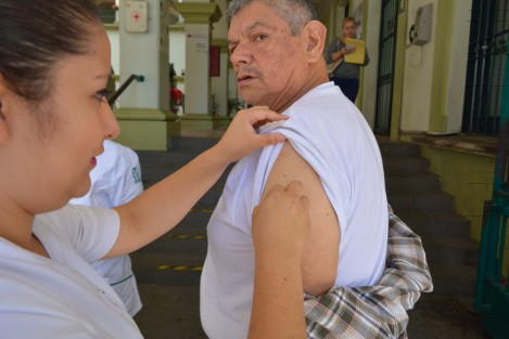 Inició la campaña de vacunación contra la influenza, por lo que se han instalado diversos módulos en el centro de la ciudad como el Palacio Municipal o la calle Enríquez para que la ciudadanía se aplique la vacuna y evite la enfermedad que en temporada invernal aumenta.