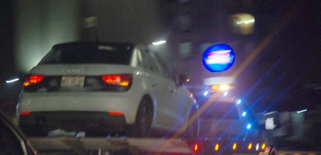 Un joven estudiante del Centro Educativo Siglo XXI se encuentra desaparecido; su auto fue encontrado abandonado cerca de la escuela, pero desde el miércoles por la mañana que salió a la escuela, ya no asistió a clases. La familia denunció  su desaparición. 