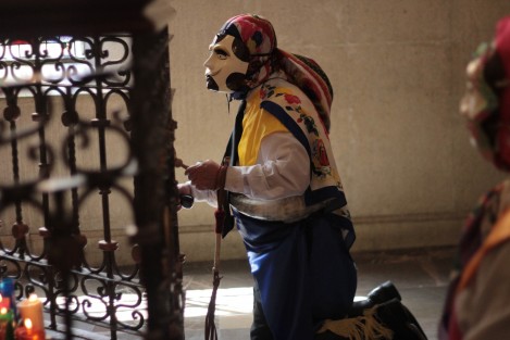 Las coloridas peregrinaciones ingresaron a la Catedral y hasta la tumba de San Rafael Guízar, para dar gracias por las bendicones recibidas durante un año más.