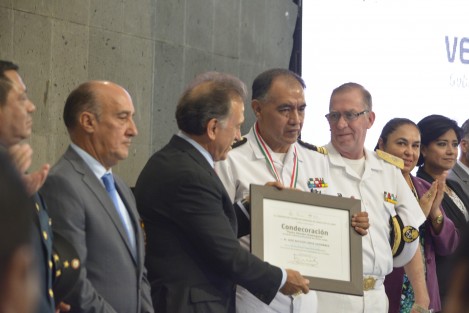 La Condecoración al Mérito Pedro Rendón Domínguez,  fue para el médico naval Hematólogo José Refugio López Gutiérrez de la Marina Armada de México.