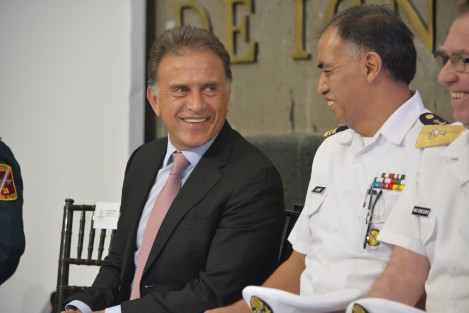 El gobernador Miguel Ángel Yunes Linares expresó que el convenio de colaboración con la Policía Naval no se puede ampliar, pero que se solicitará que permanezcan en el estado hasta 2018. Será entonces con el nuevo presidente, quien decidirá si el convenio continúa.