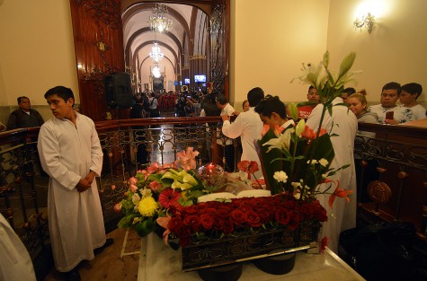 En punto de las doce de la noche La Original Banda de Xalapa interpretó las mañanitas para San Rafael Guízar y Valencia, en su tumba en el interior de la Catedral de Xalapa, al conmemorarse su festividad. 