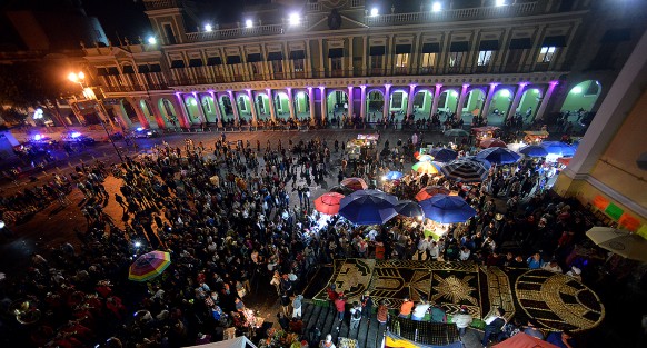 Al igual que cada 24 de octubre, los fieles peregrinan desde la noche del día 23, solos o en grupo hacia la tumba del Obispo Santo, a pedir su interseción para algún milagro, o bien para agradecerla por haberlo recibido. 