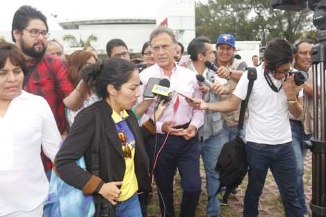 El gobernador de Veracruz, Miguel Ángel Yunes Linares, anunció que las instalaciones del Centro Rébsamen albergarán el centro de control y vigilancia C5 donde también se concentrarán las direcciones municipales de la policía y tránsito.