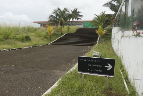 El gobernador de Veracruz, Miguel Ángel Yunes Linares, anunció que las instalaciones del Centro Rébsamen albergarán el centro de control y vigilancia C5 donde también se concentrarán las direcciones municipales de la policía y tránsito.