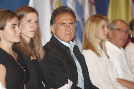 El gobernador de Veracruz, Miguel Ángel Yunes Linares, inauguró los trabajos del Foro Internacional <em>Políticas Públicas y Derechos Humanos</em>. El mandatario estuvo acompañado por Namiko Matzumoto, titular de la Comisión Estatal de los Derechos Humanos.