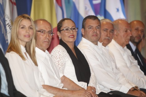 El gobernador de Veracruz, Miguel Ángel Yunes Linares, inauguró los trabajos del Foro Internacional <em>Políticas Públicas y Derechos Humanos</em>. El mandatario estuvo acompañado por Namiko Matzumoto, titular de la Comisión Estatal de los Derechos Humanos.