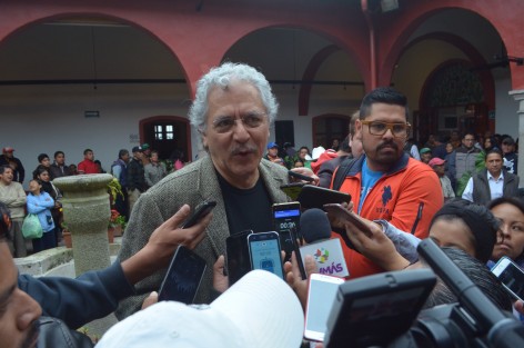 El Alcalde electo de la capital, Hipólito Rodríguez, invitó a la ciudadanía que así o desee, a no realizar pagos adelantados de impuestos municipales como predial, agua, esto con la finalidad de que el manejo de recursos sea transparente, pues sabe que muchas personas desconfían por el cambio de administración. Los descuentos se mantendrán, tal como están, aseguró.
