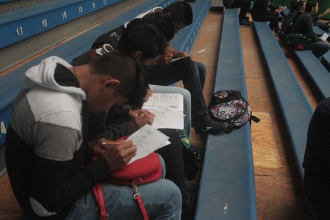 Desde este miércoles y hasta el viernes 27 de octubre, se lleva a cabo en el Gimnasio Universitario, la Expo Orienta 2017 de la Universidad Veracruzana, donde los jóvenes de bachillerato pueden conocer la oferta académica, así como requisitos de ingreso y especificaciones de cada una de las carreras. 