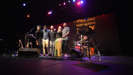 Por más de dos horas la cantautora Marta Gómez se presentó en Teatro del Estado como parte  del 8º Festival  Internacional JazzUV,  donde interpretó algunos de sus éxitos como: Para la Guerra Nada, Ritualitos, y Carnavaleando, entre otros.
