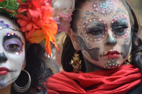 Fue inaugurada la Feria Regional del pan y el tamal, con muestra de altares y tamales de diversas regiones como Naolinco, Poza Rica, Banderilla, Xalapa; también se pudo apreciar la creatividad de los jóvenes participantes quienes lucieron ataviados de catrinas.
