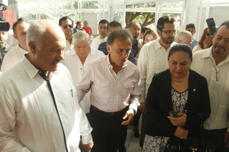 Al asistir a la reunión del FESAPAUV el gobernador Miguel Ángel Yunes Linares ddijo que en unos días se promulgará la autonomía financiera de la UV, y se congratuló de haber aumentado en este año, 185 millones de pesos el presupuesto de esta casa de estudios. 