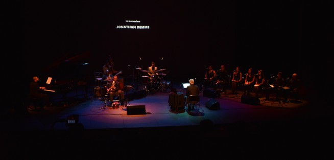 Con la dirección de Luis Mario Moncada, música de Donald Harrison Quinset, y la participación de la ORTEUV, se presentó The Amercan Slave  Coast, dentro  del 8º Festival Internacional JazzUV, presentación escénica que narra la historia de esclavismo en Estados Unidos. 