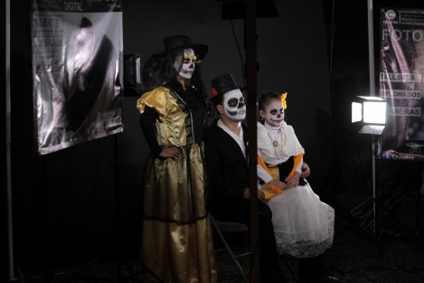 En la plazuela de Xallitic se llevó a cabo el Festival <em>Catrinas 2017 Xallitic</em>, donde fotógrafos profesionales y aficionados pudieron captar imágenes de las decenas de catrinas que se congregaron en el lugar, donde además se presentaron diversos grupos artísticos. 