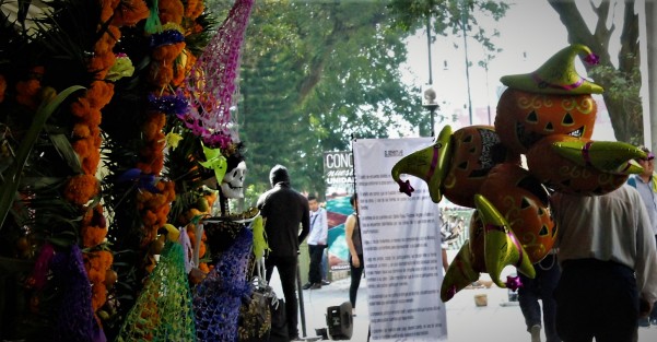 Tradiciones de aquí y de otros lados. Así lucen las calles en Xalapa. 