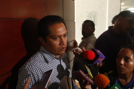 Jorge Morales, secretario general de la CEAPP, informó que será en el mes de enero cuando la comisión que encabeza, comparezca ante diputados locales. Morales descartó que se vaya a caer en enfrentamientos con la diputada Josefina Gamboa, quien ha cuestionado duramente el trabajo de la CEAPP. 
