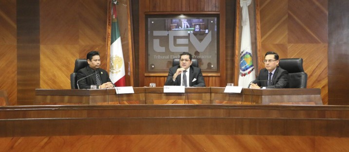 TEV amonestó públicamente a la candidata a Presidenta Municipal de Tantoyuca, Veracruz, Irais Pérez Morales, ante denuncia del Partido Acción Nacional, por el uso de imágenes de menores de edad en su propaganda de campaña, sin conocimiento de sus padres.