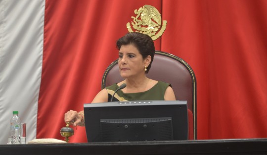 Pese a ser la segunda bancada con más diputados, MORENA fue dejado fuera de la Mesa Directiva del Congreso de Veracruz. PAN, PRI y PRD se repartieron los puestos. 