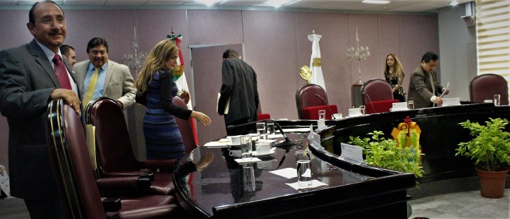 Este sabado fueron clausurados los trabajos de la sesión  permanente del Congreso del estado de Veracruz, en sesión relámpago sólo para convocar a la sesión extraordinaria. 